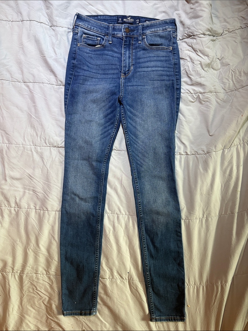 HollisterW25L28